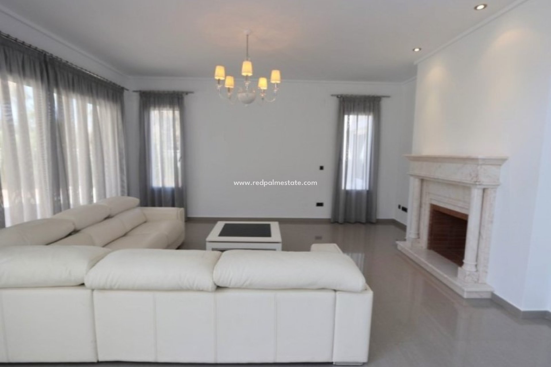 Resale - Detached Villa -
Orihuela Costa - Inland