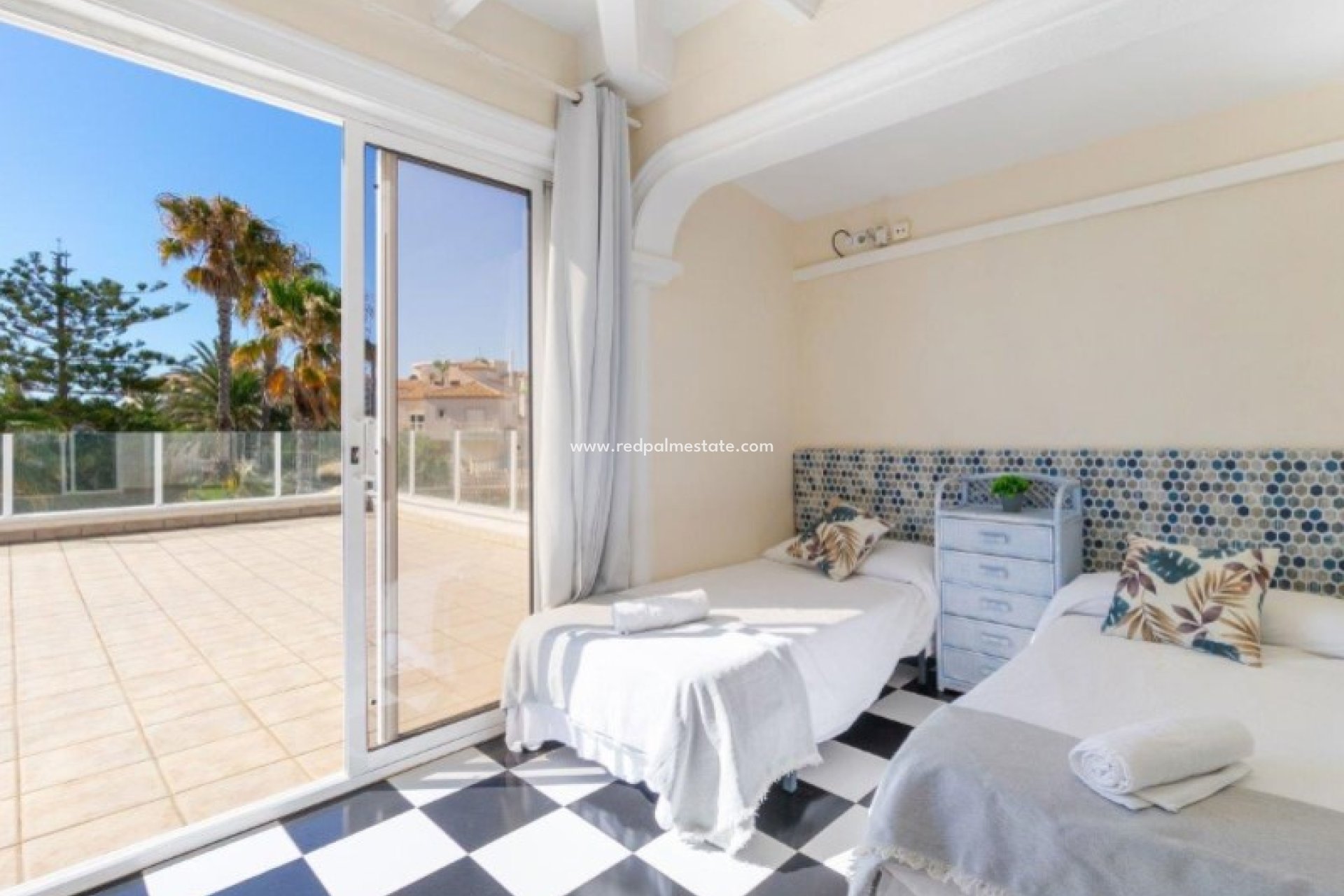 Resale - Detached Villa -
Orihuela Costa - Inland