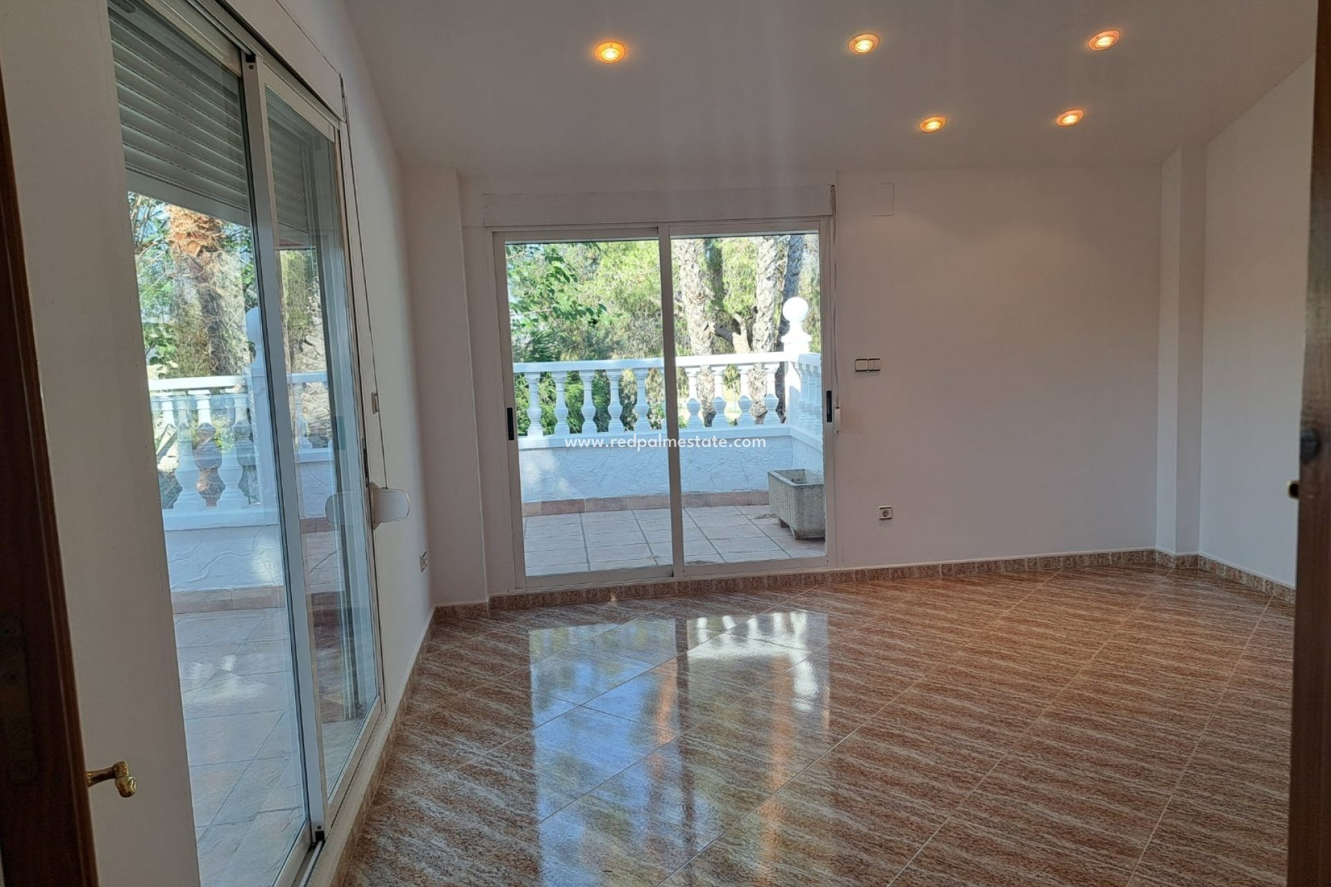 Resale - Detached Villa -
Orihuela Costa - Inland