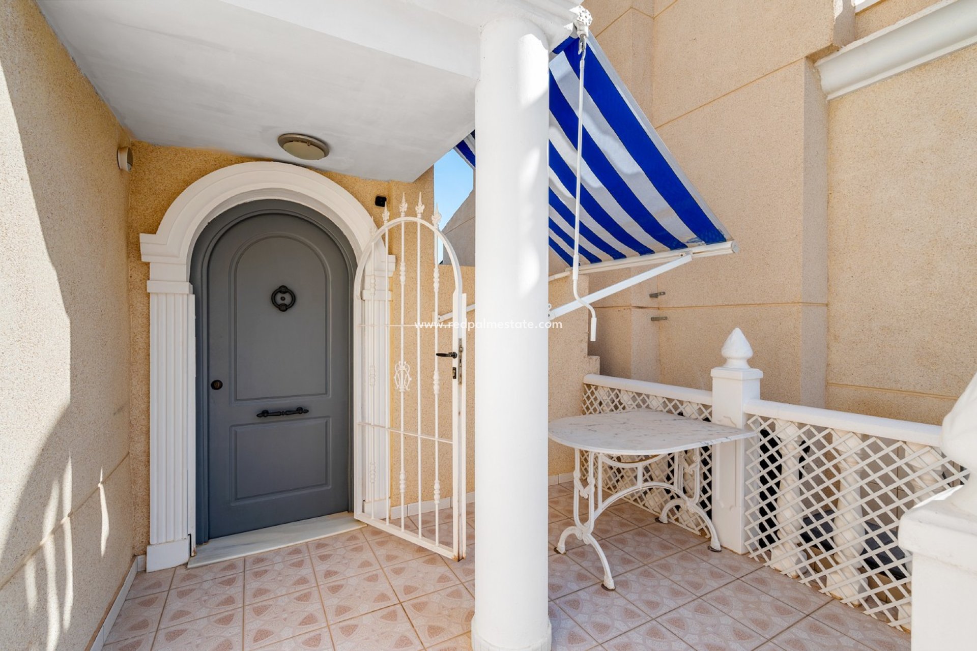 Resale - Detached Villa -
Orihuela Costa - Inland