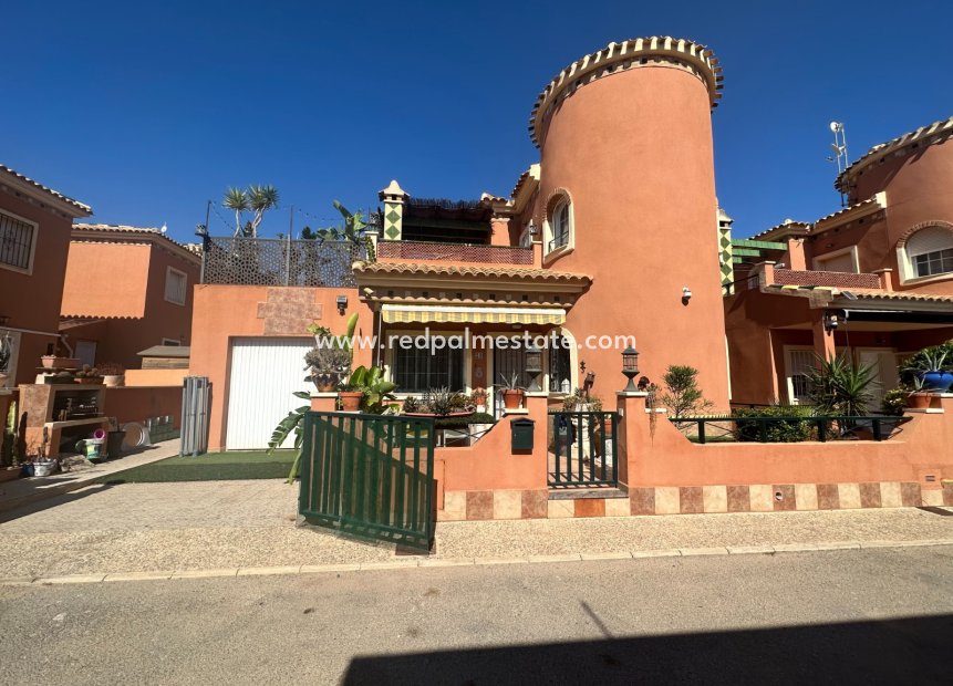 Resale - Detached Villa -
Orihuela Costa - Inland