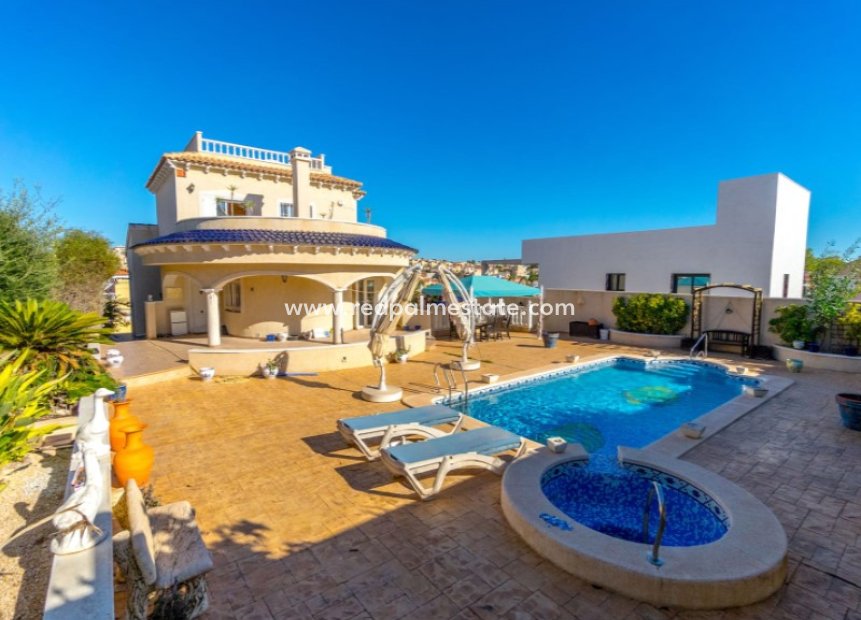 Resale - Detached Villa -
Orihuela Costa - Inland