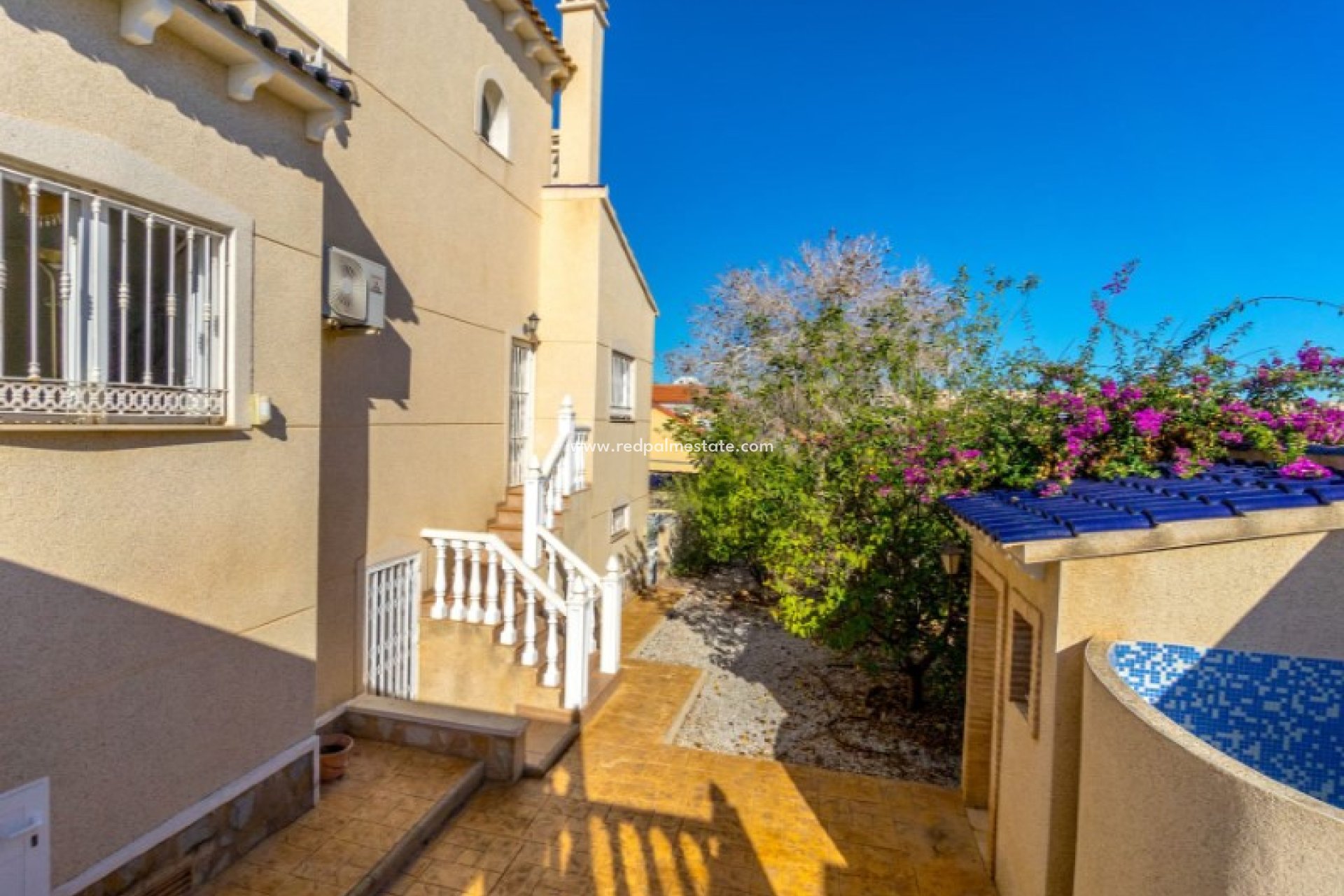 Resale - Detached Villa -
Orihuela Costa - Inland