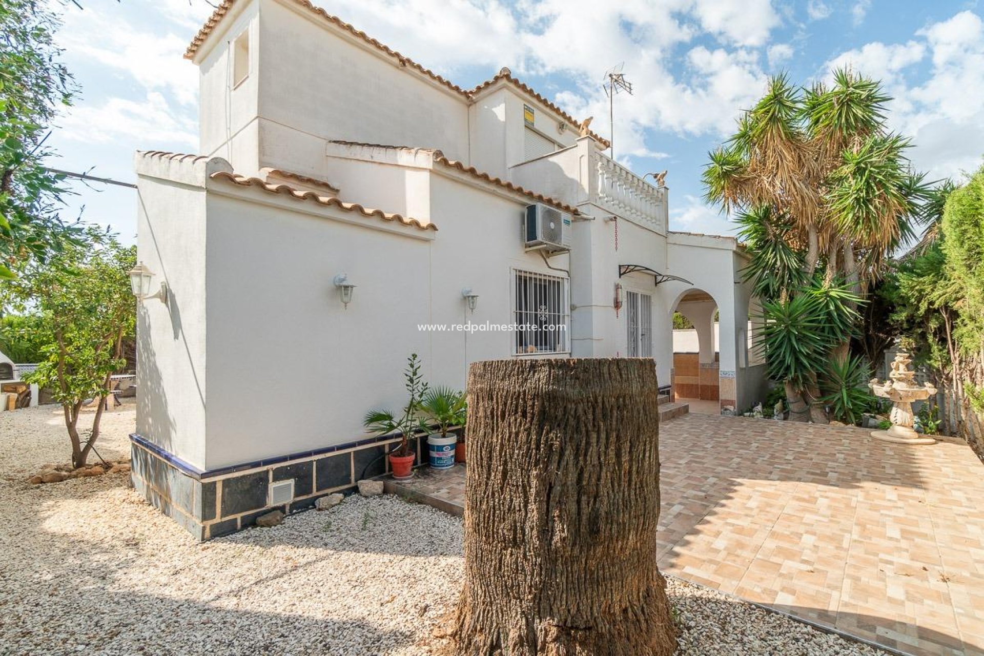 Resale - Detached Villa -
Orihuela Costa - La Florida