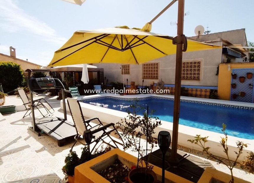 Resale - Detached Villa -
Orihuela Costa - La Florida