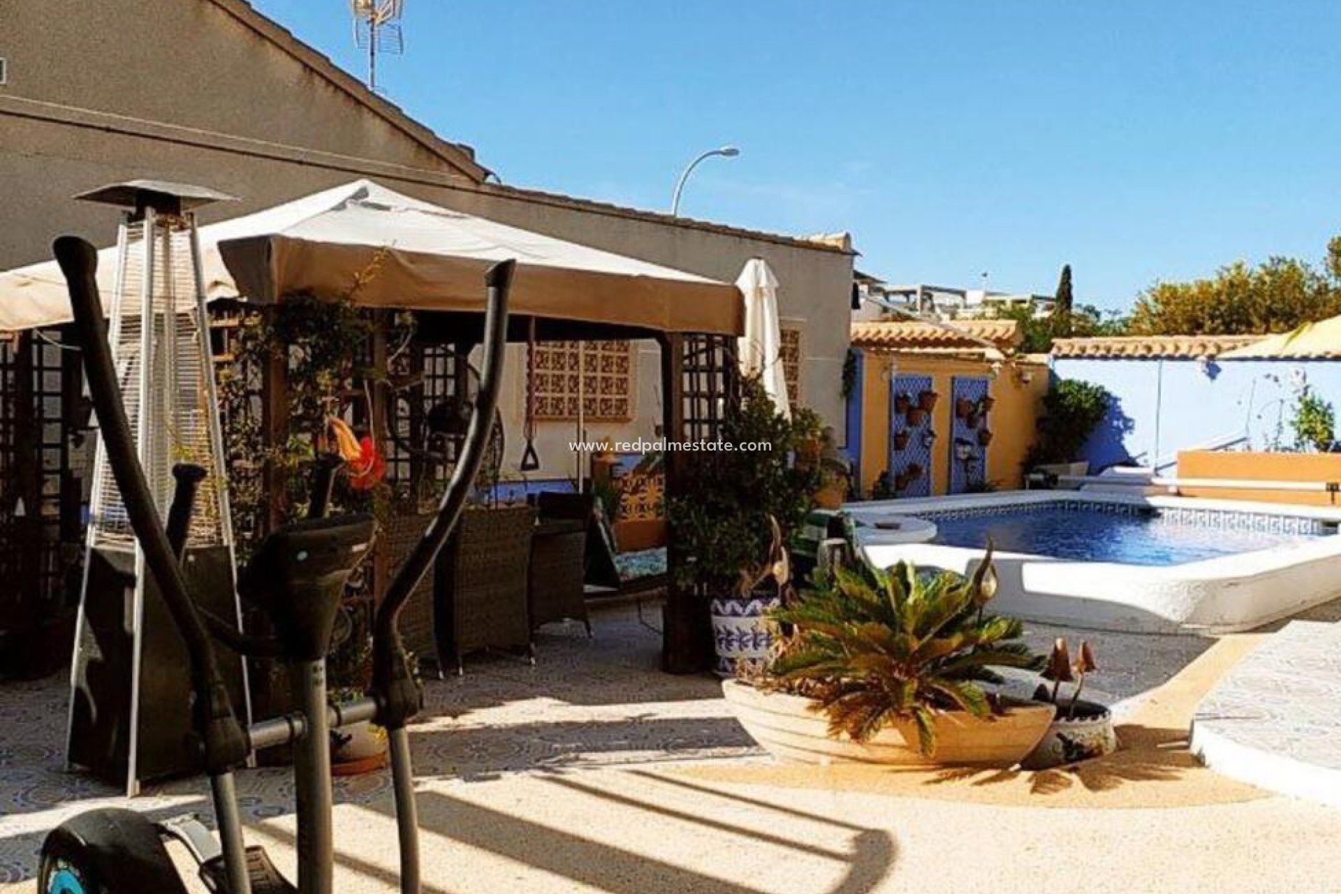 Resale - Detached Villa -
Orihuela Costa - La Florida