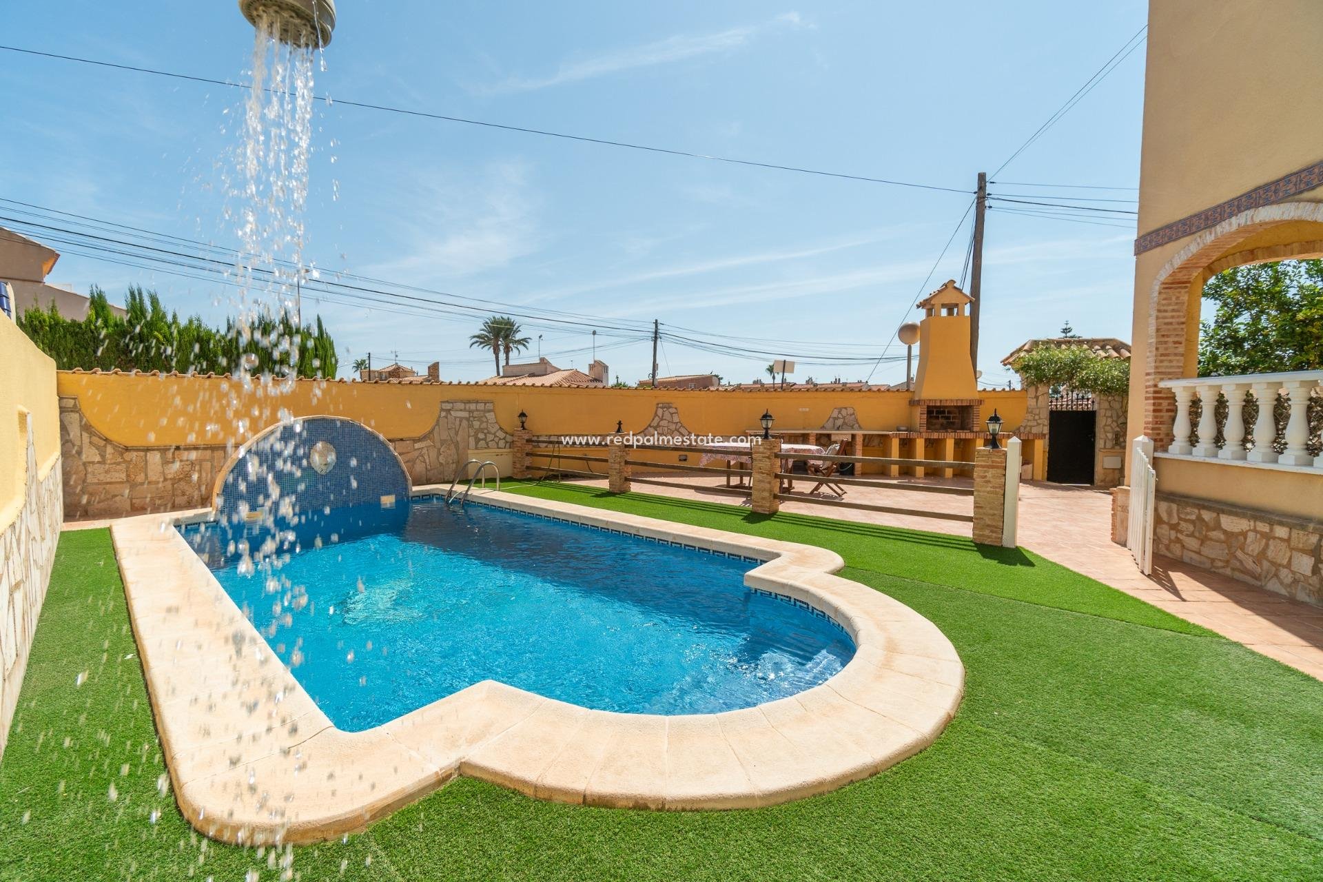 Resale - Detached Villa -
Orihuela Costa - La Florida