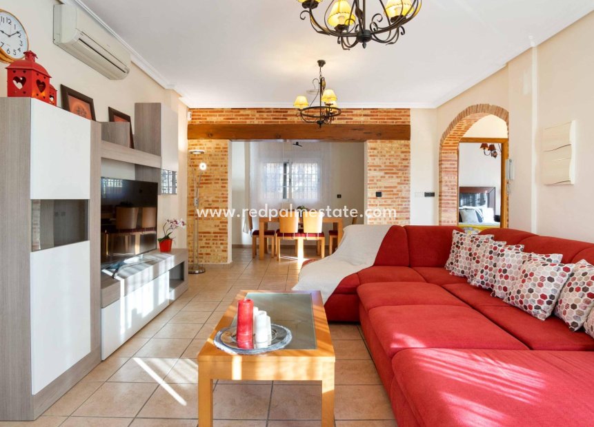 Resale - Detached Villa -
Orihuela Costa - La Florida