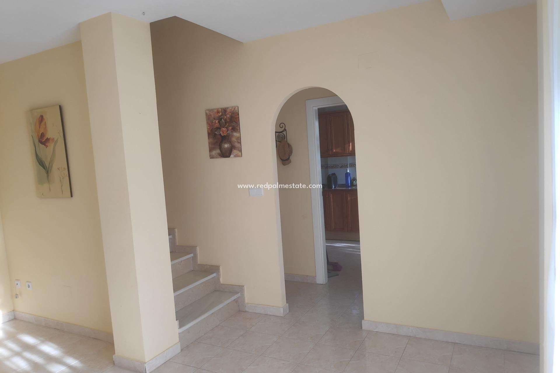 Resale - Detached Villa -
Orihuela Costa - La Florida