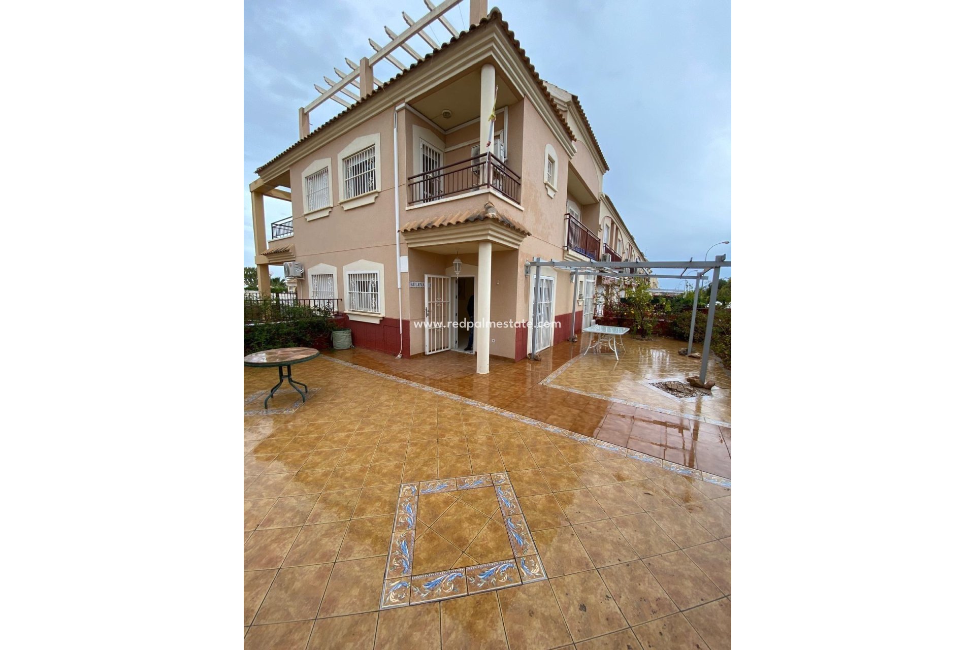 Resale - Detached Villa -
Orihuela Costa - La Florida