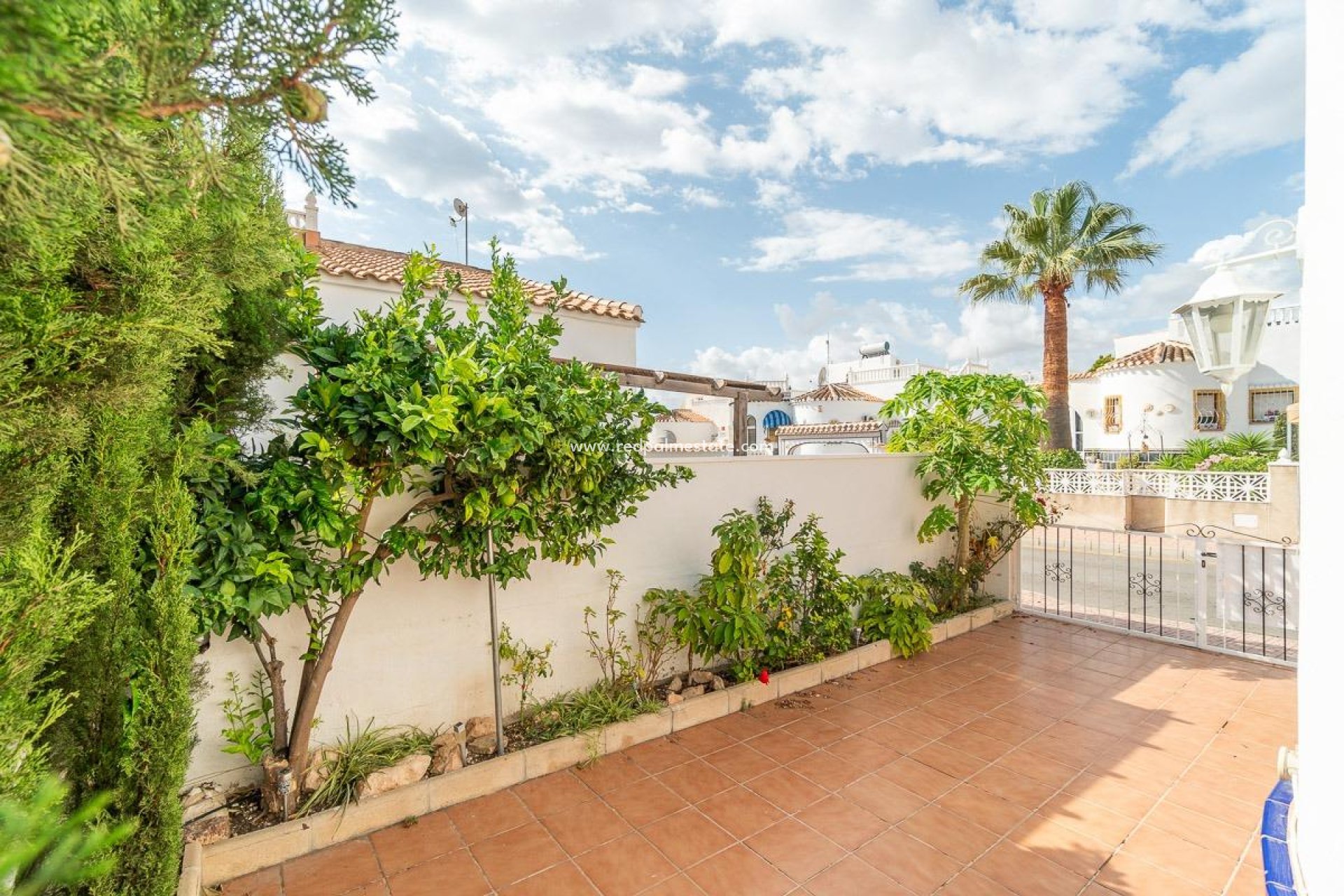 Resale - Detached Villa -
Orihuela Costa - La Florida