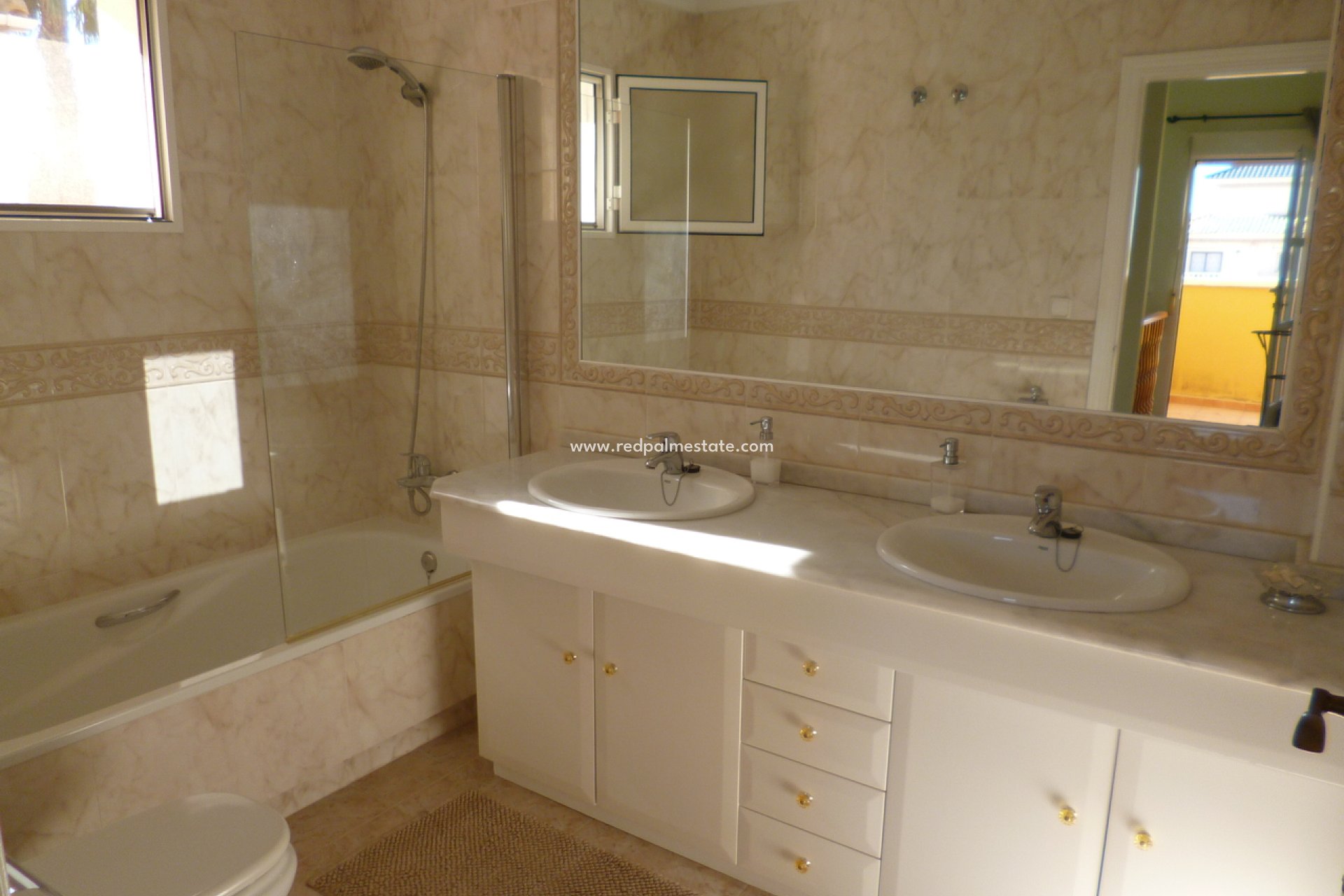 Resale - Detached Villa -
Orihuela Costa - La Zenia