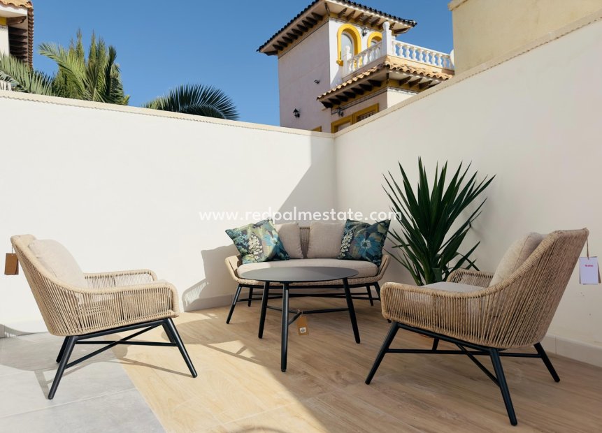 Resale - Detached Villa -
Orihuela Costa - La Zenia