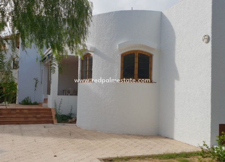 Resale - Detached Villa -
Orihuela Costa - La Zenia