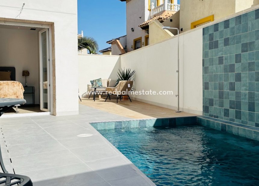 Resale - Detached Villa -
Orihuela Costa - La Zenia