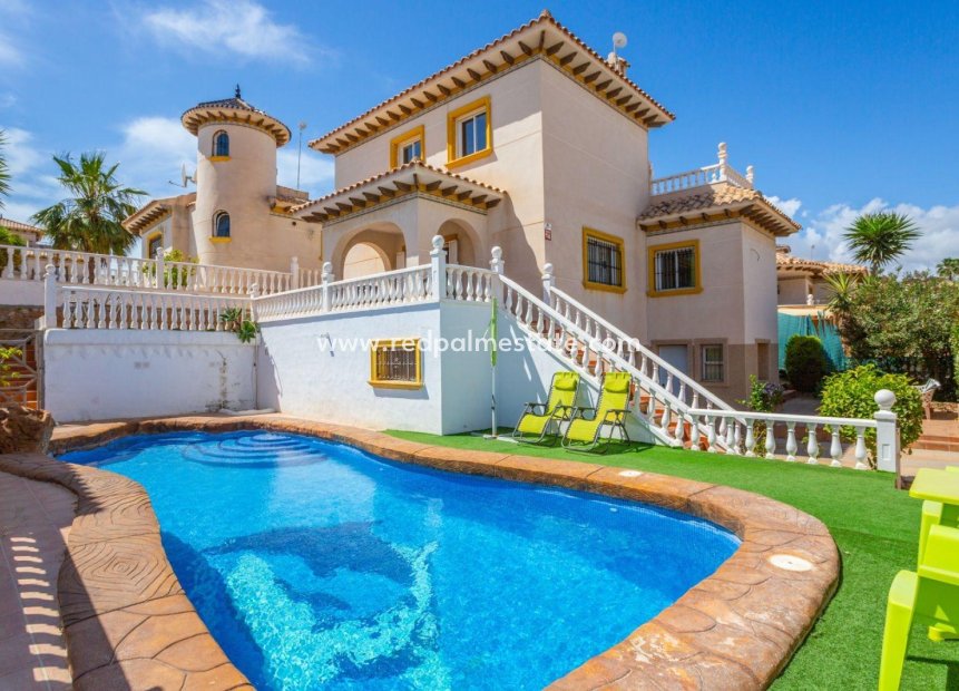 Resale - Detached Villa -
Orihuela Costa - La Zenia