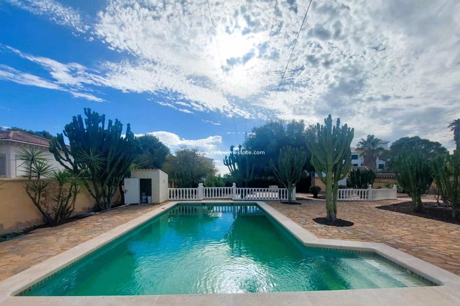 Resale - Detached Villa -
Orihuela Costa - Las Filipinas