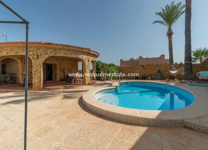 Resale - Detached Villa -
Orihuela Costa - Los Balcones