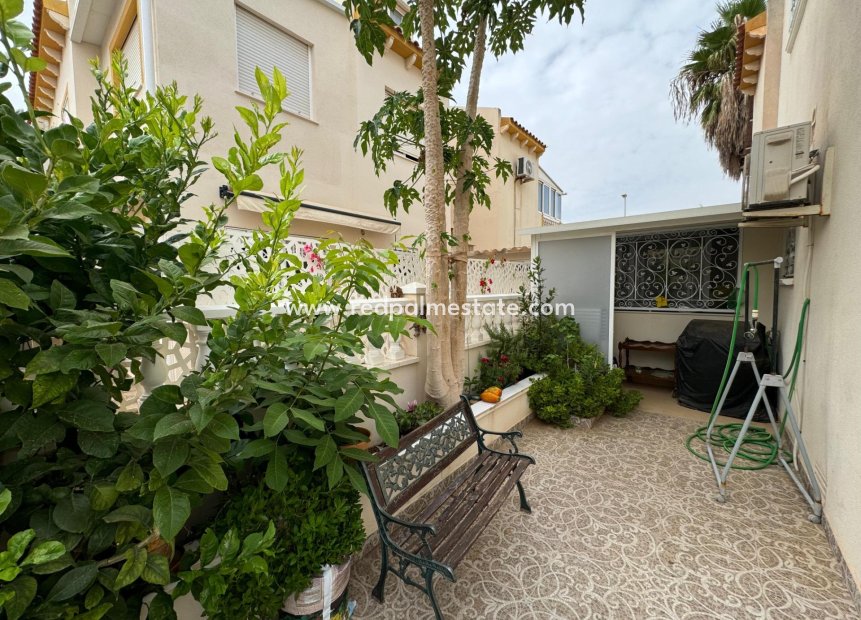 Resale - Detached Villa -
Orihuela Costa - Los Dolses