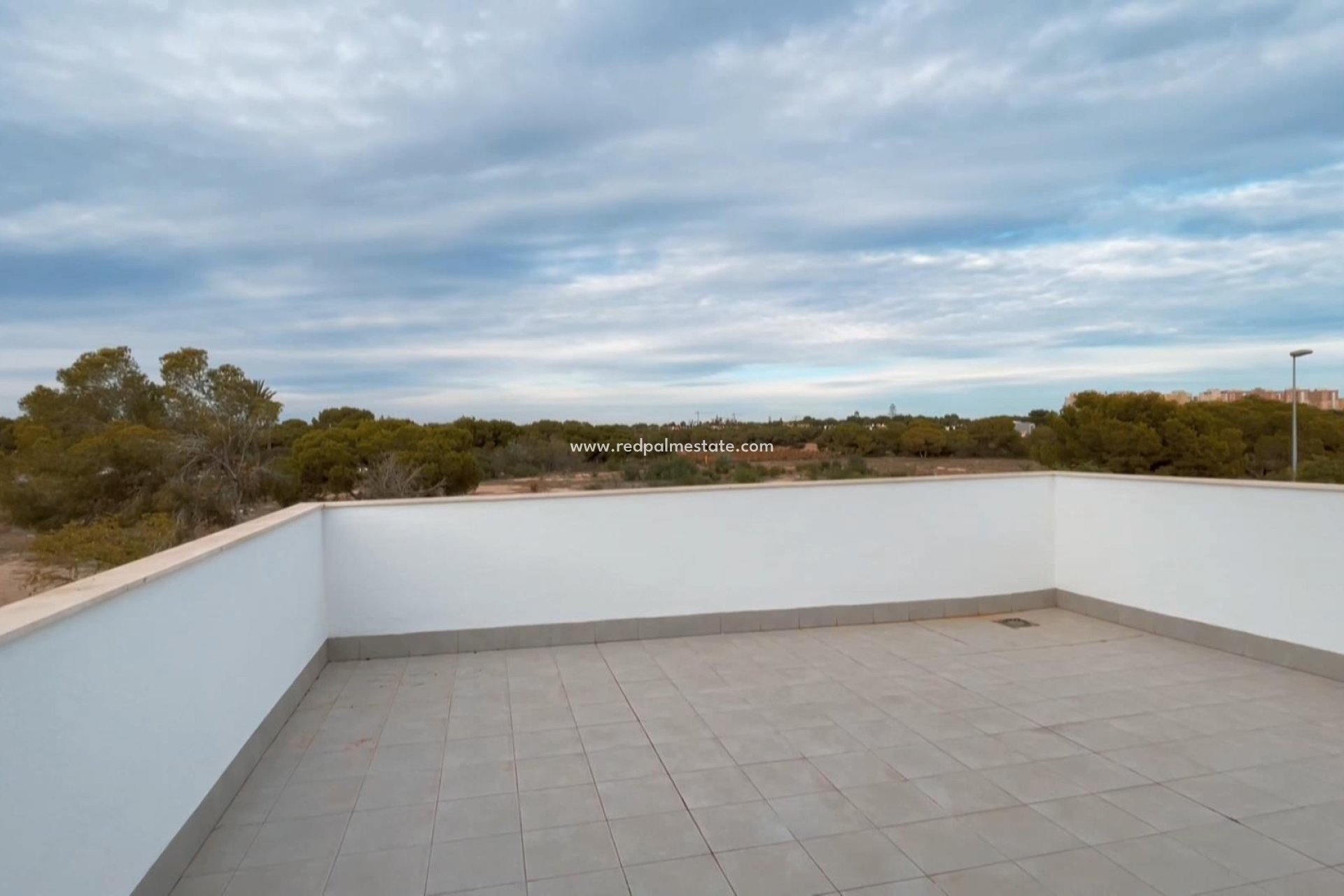 Resale - Detached Villa -
Orihuela Costa - Mil Palmeras