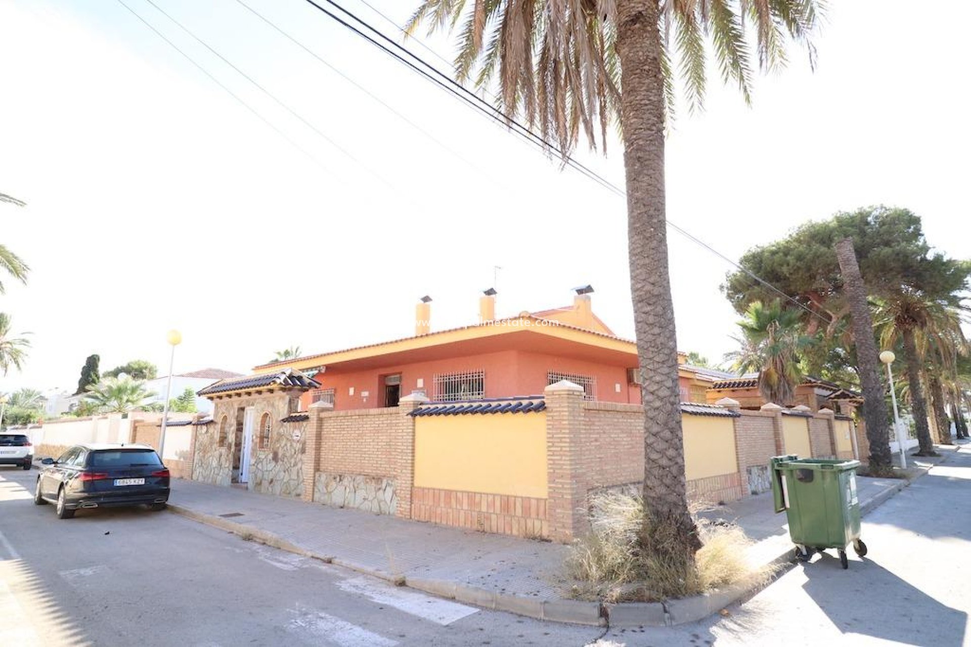 Resale - Detached Villa -
Orihuela Costa - MUY CERCA DE LA PLAYA