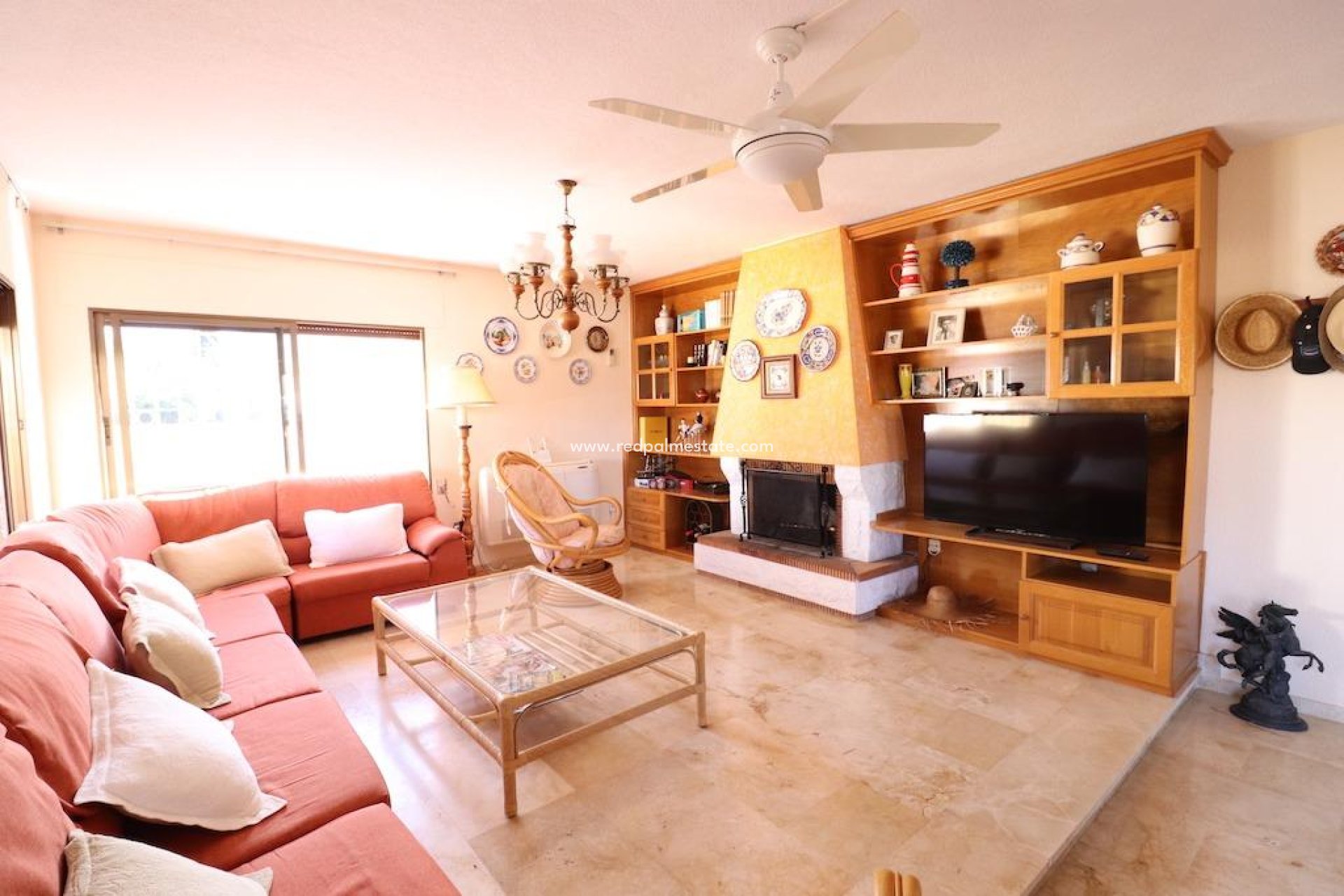 Resale - Detached Villa -
Orihuela Costa - MUY CERCA DE LA PLAYA