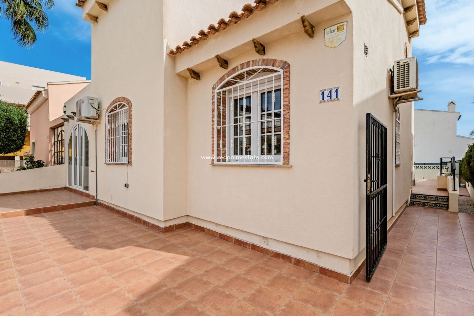 Resale - Detached Villa -
Orihuela Costa - Playa Flamenca