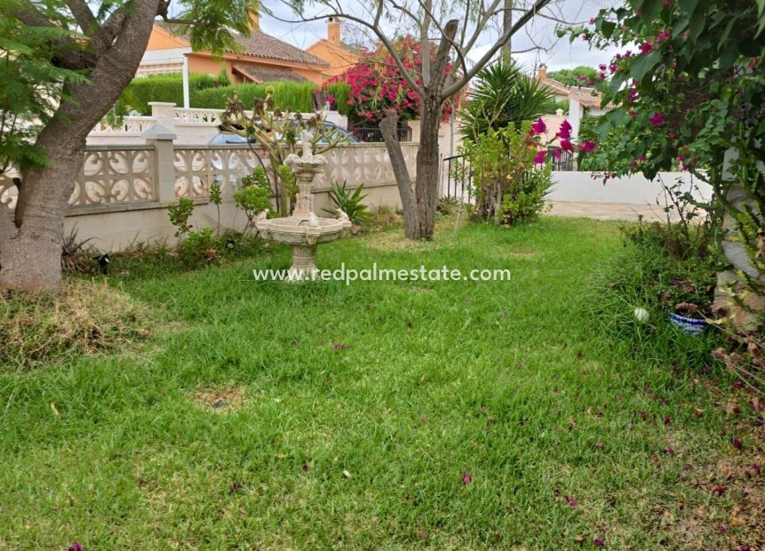 Resale - Detached Villa -
Orihuela Costa - Punta Prima