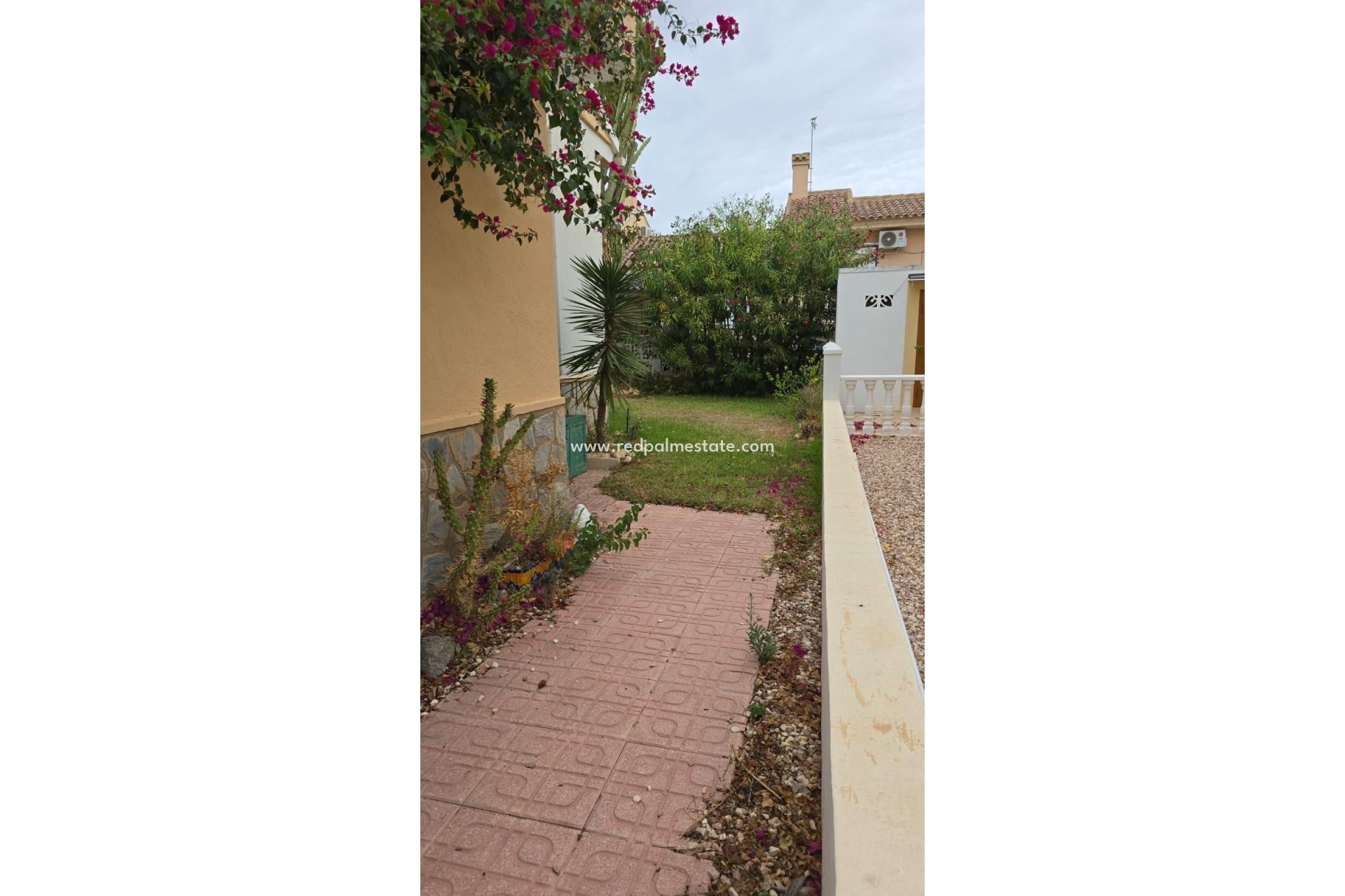 Resale - Detached Villa -
Orihuela Costa - Punta Prima