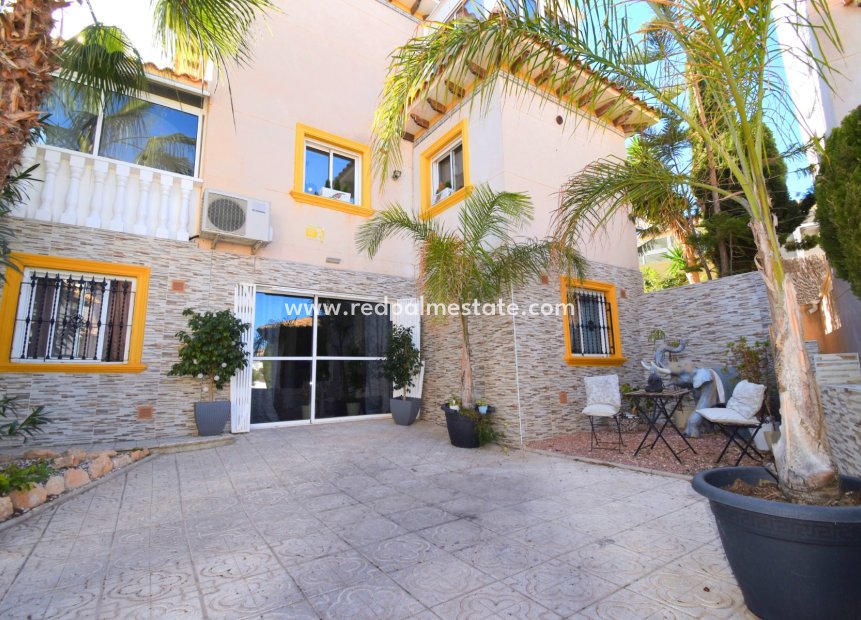 Resale - Detached Villa -
Orihuela Costa