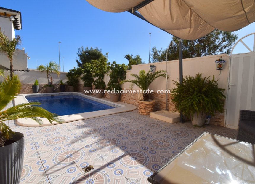 Resale - Detached Villa -
Orihuela Costa