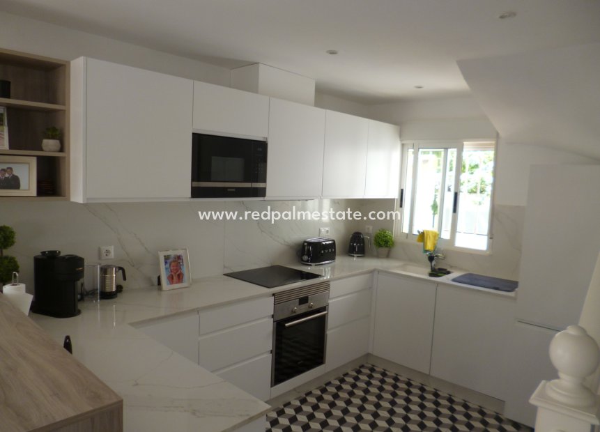 Resale - Detached Villa -
Pilar de la Horadada - Costa Blanca