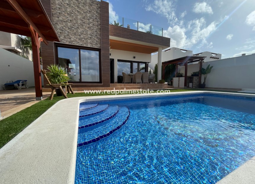 Resale - Detached Villa -
Rojales - Inland