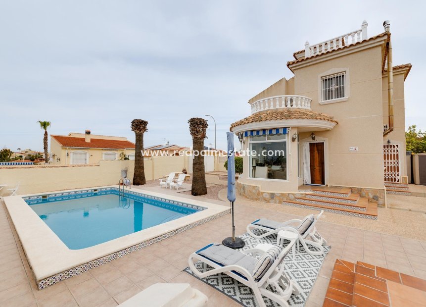 Resale - Detached Villa -
San Fulgencio - Costa Blanca