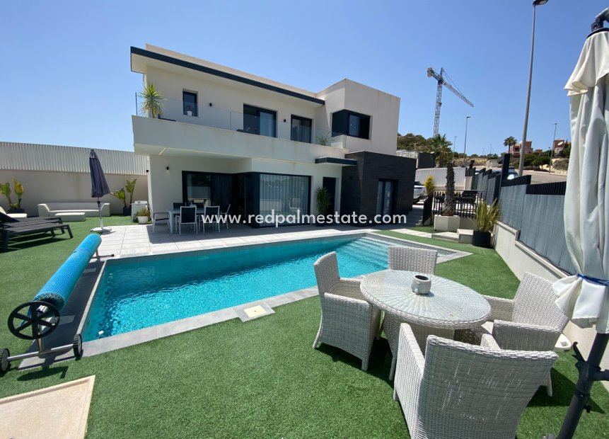 Resale - Detached Villa -
San Miguel de Salinas - Inland