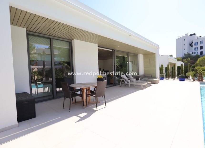 Resale - Detached Villa -
San Miguel de Salinas - Las Colinas Golf