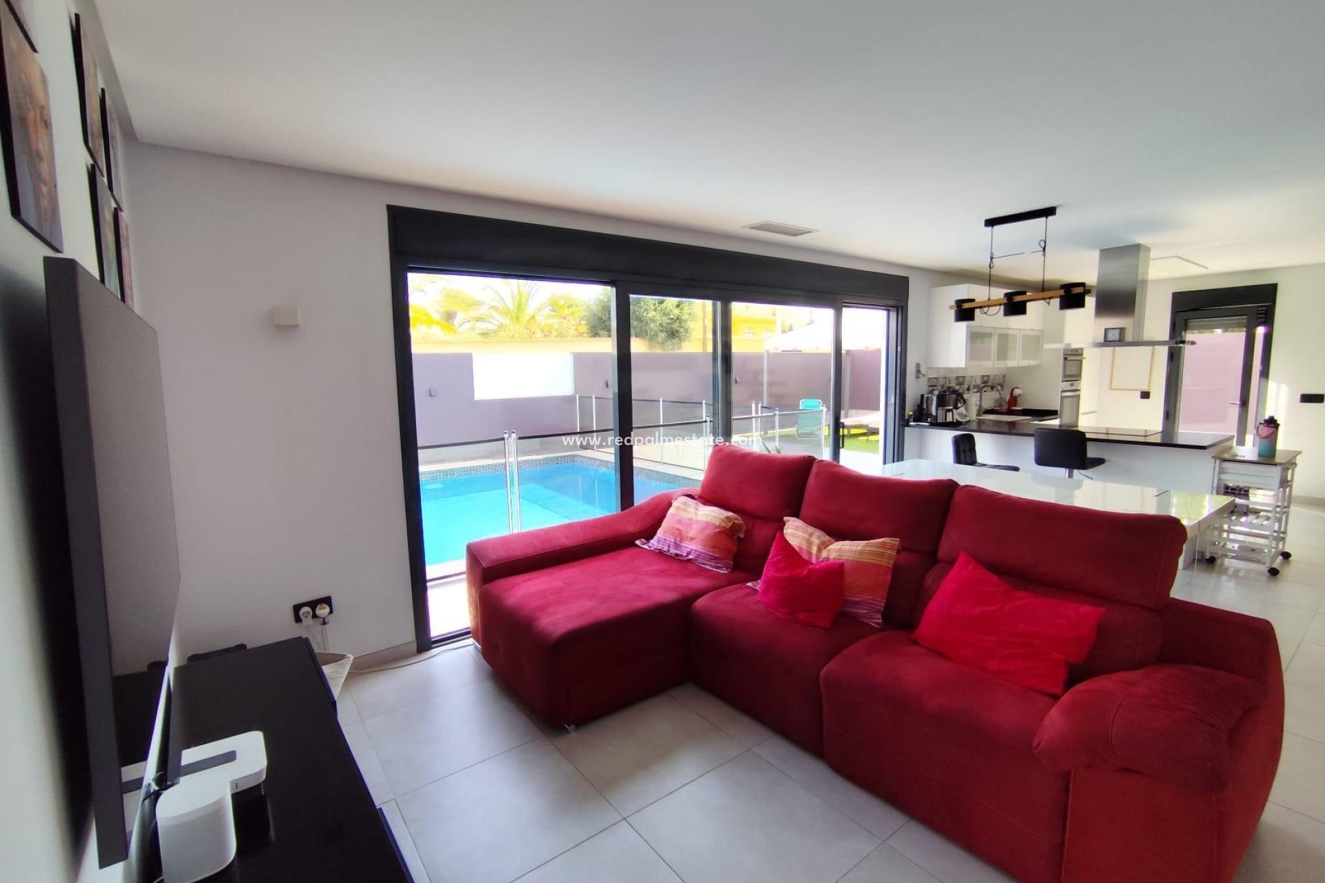 Resale - Detached Villa -
Torrevieja - La Siesta - El Salado -  Torreta