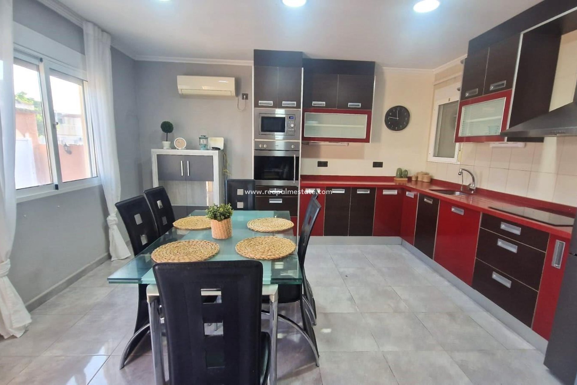 Resale - Detached Villa -
Torrevieja - La Siesta - El Salado -  Torreta