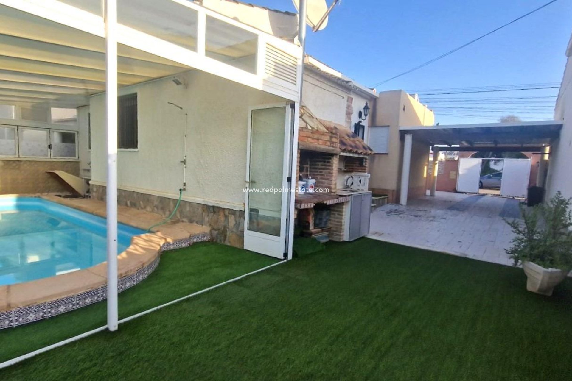 Resale - Detached Villa -
Torrevieja - La Siesta - El Salado -  Torreta