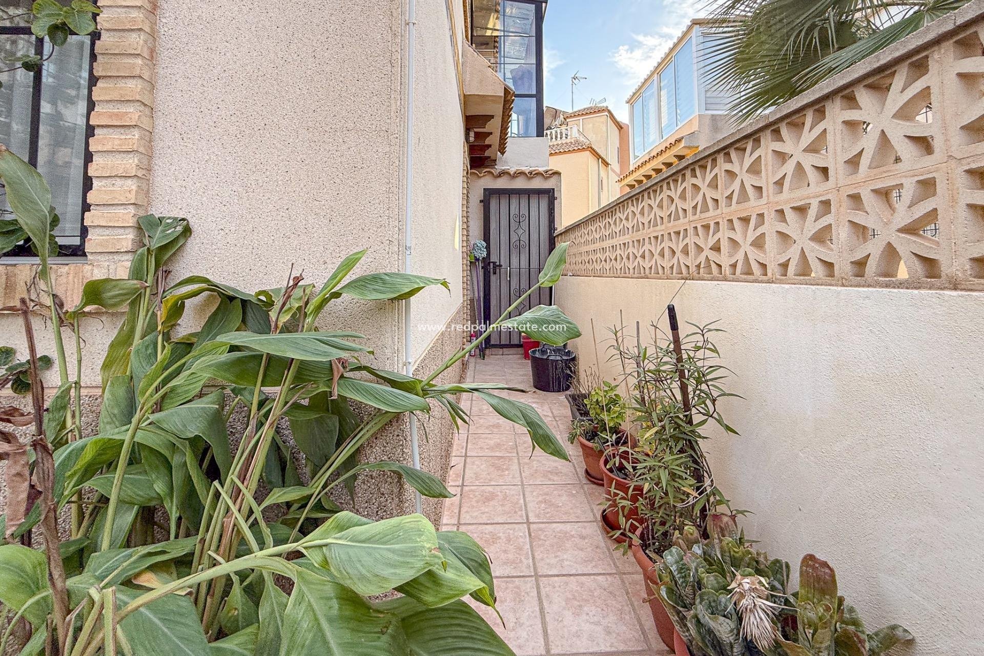 Resale - Detached Villa -
Torrevieja - Las calas