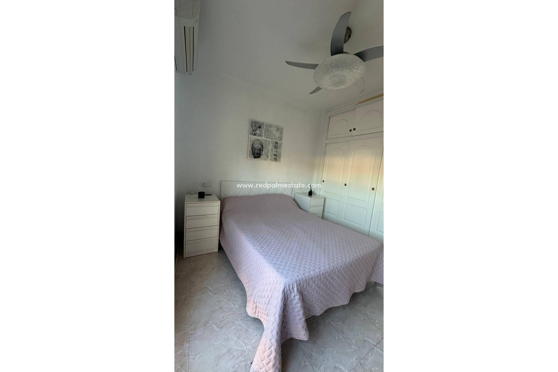 Resale - Duplex -
Orihuela Costa - La Ceñuela