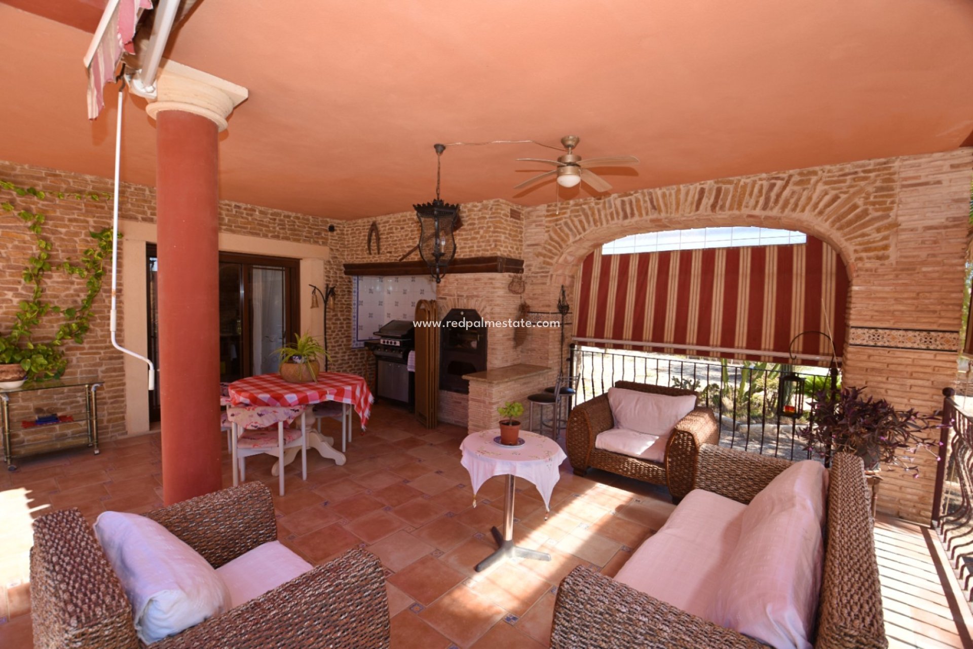 Resale - Finca- Country House -
Rojales - Los Montesinos