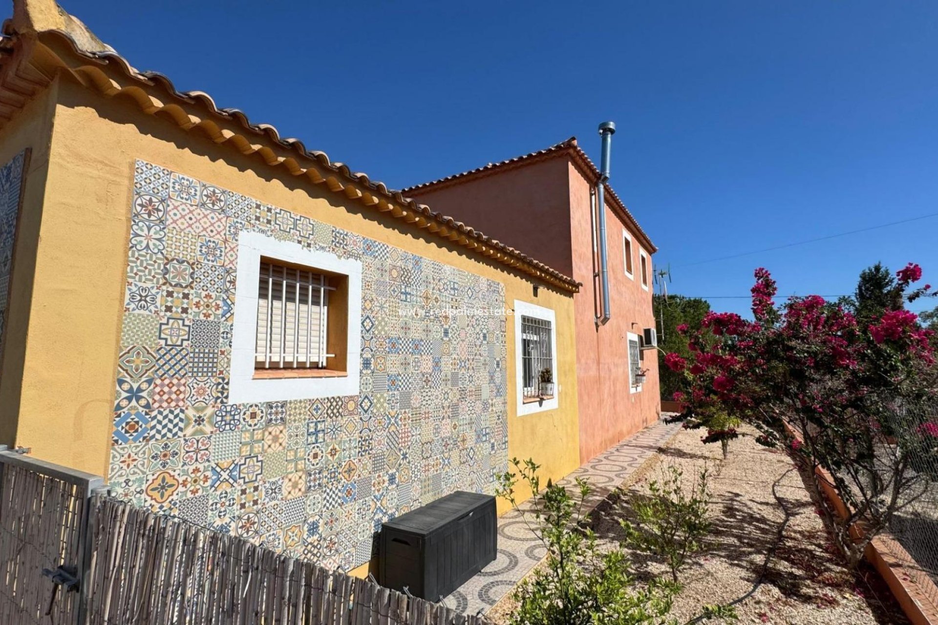 Resale - Finca / Country Property -
Albatera - BARRANCO SAN CAYETANO