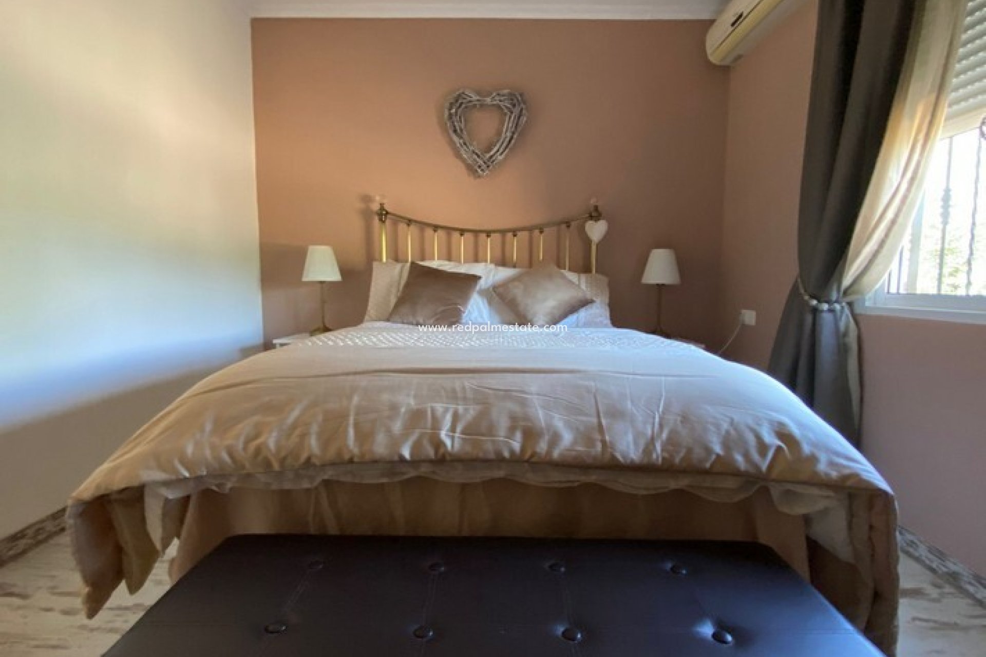 Resale - Finca / Country Property -
Albatera - Inland