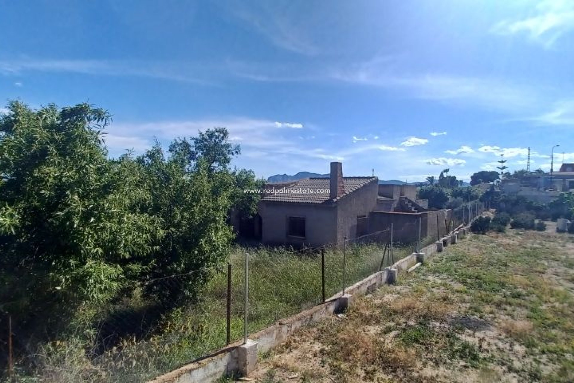 Resale - Finca / Country Property -
Albatera - Inland