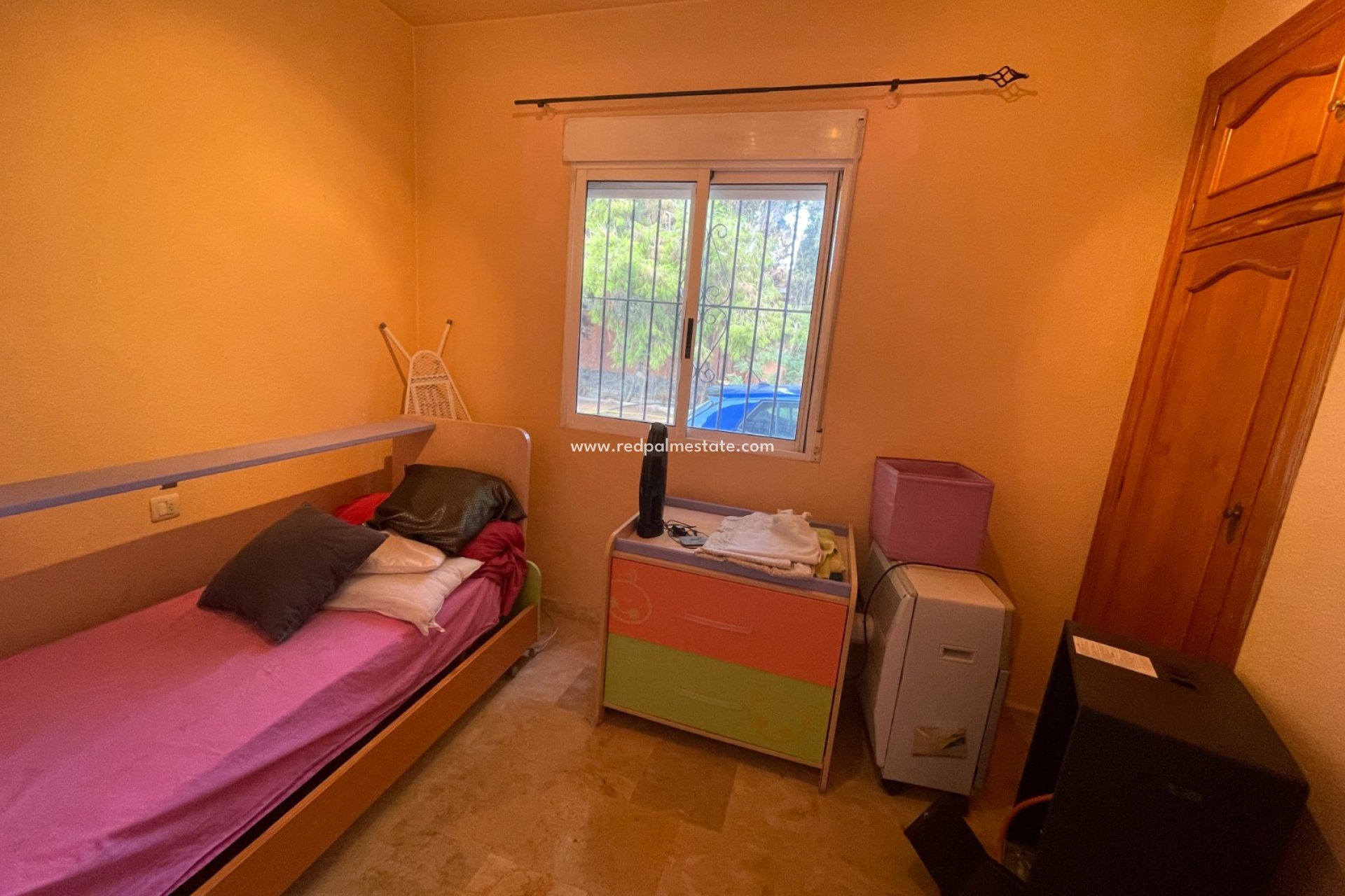 Resale - Finca / Country Property -
Albatera - Inland