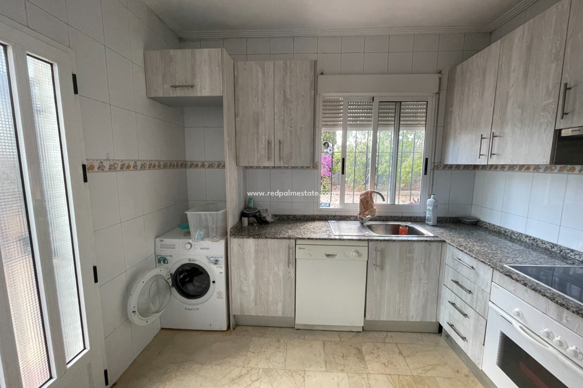 Resale - Finca / Country Property -
Albatera - Inland