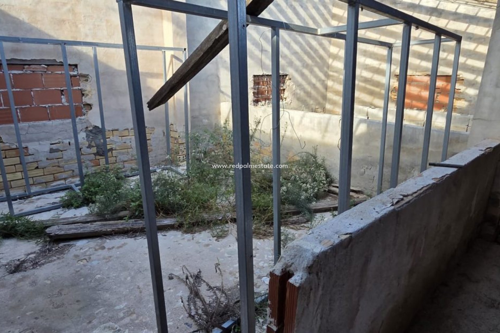 Resale - Finca / Country Property -
Albatera - Inland