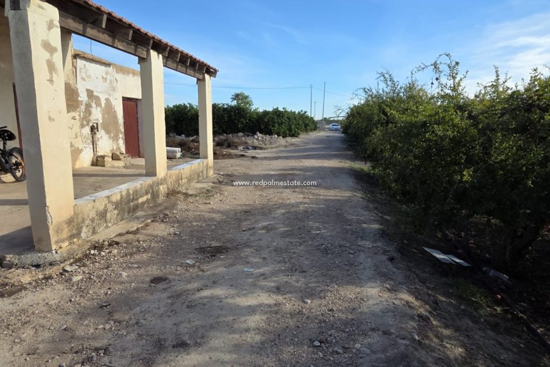 Resale - Finca / Country Property -
Albatera - Inland