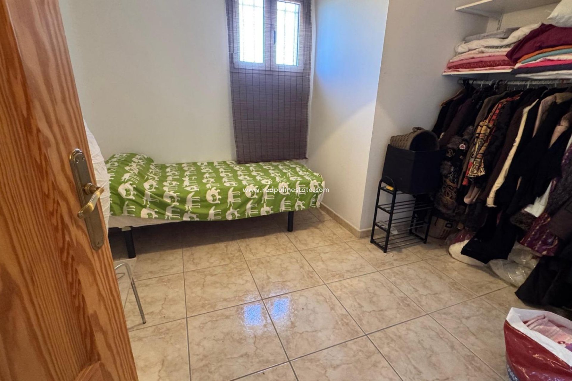 Resale - Finca / Country Property -
Albatera - Inland